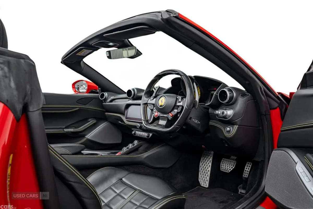 Ferrari Portofino , Petrol, 2019, Red
