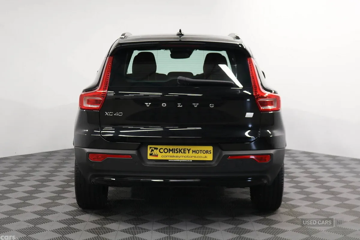 Volvo XC40 SUV, Petrol Hybrid, 2023, Black