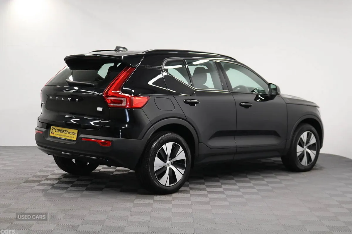 Volvo XC40 SUV, Petrol Hybrid, 2023, Black