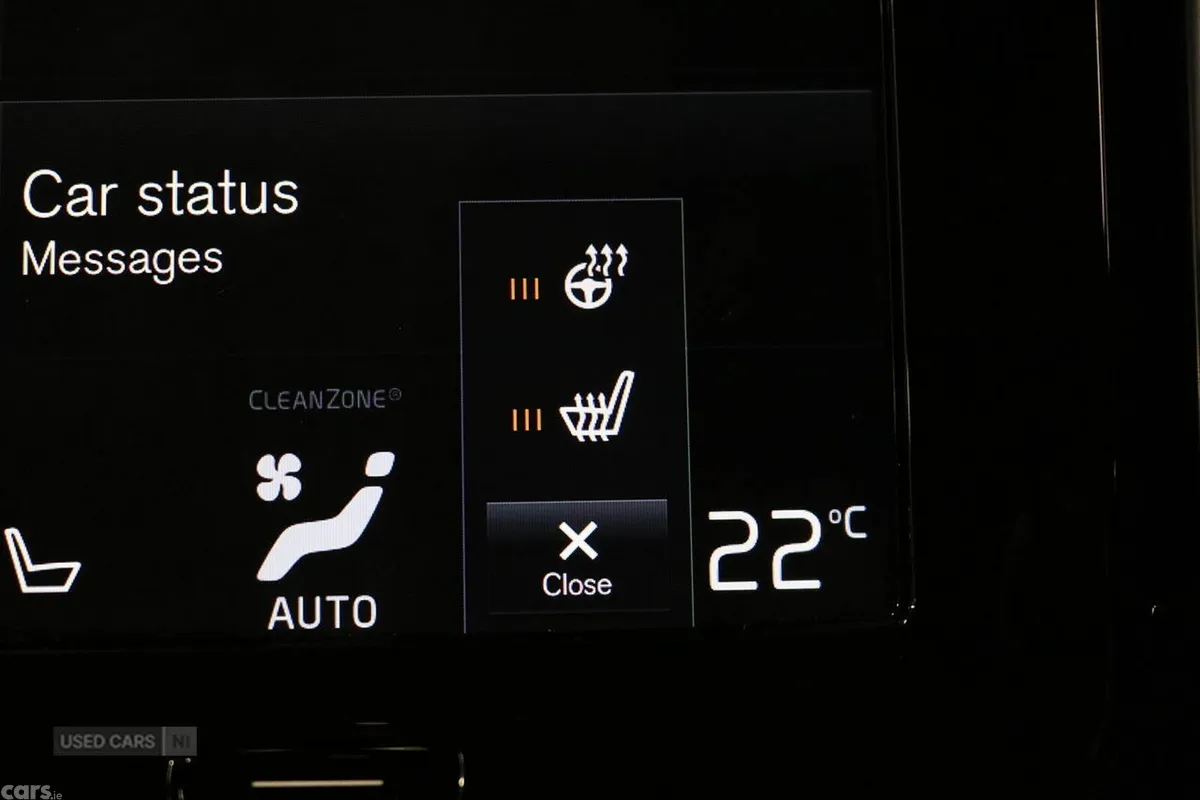 Volvo XC40 SUV, Petrol Hybrid, 2023, Black