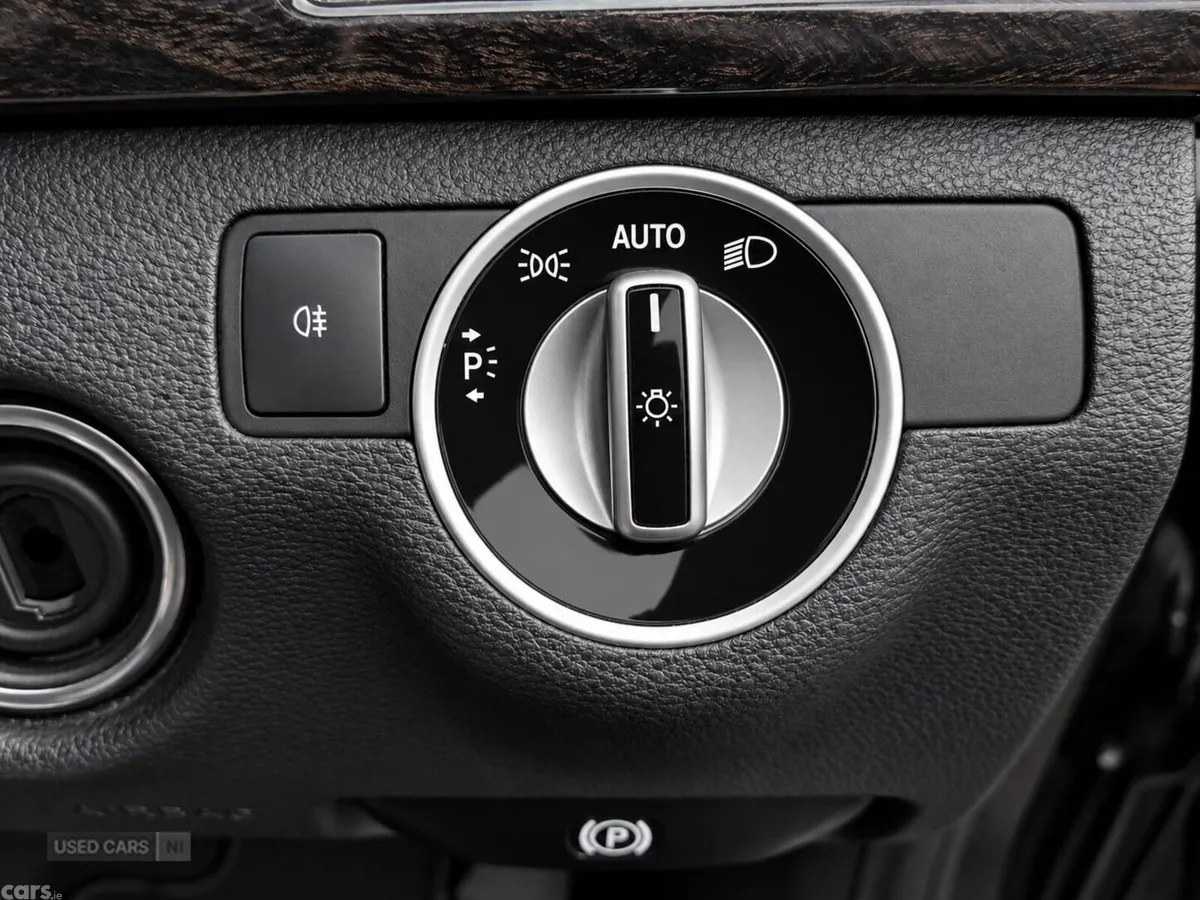 Mercedes-Benz E-Class , Petrol, 2013, Black