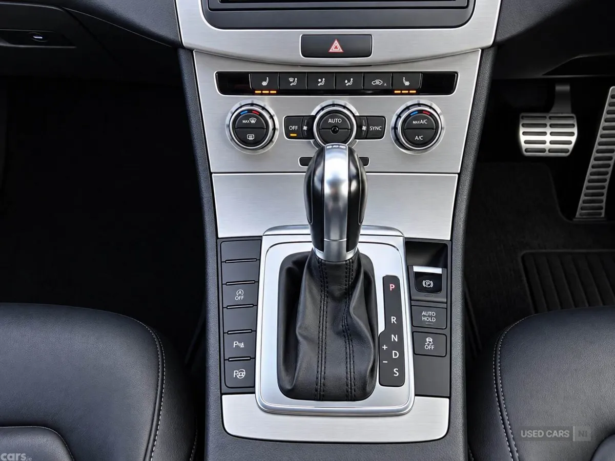 Volkswagen Passat , Petrol, 2013, Black