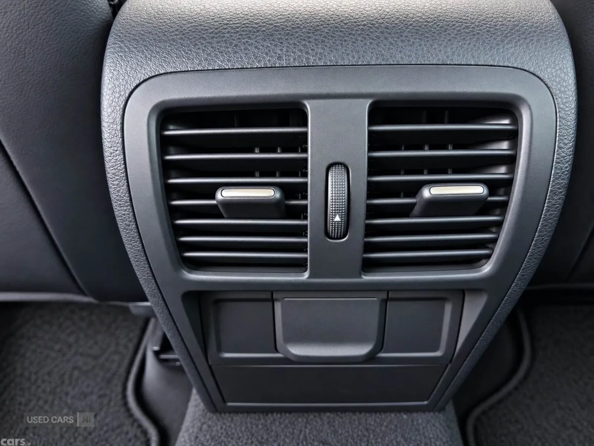 Volkswagen Passat , Petrol, 2013, Black