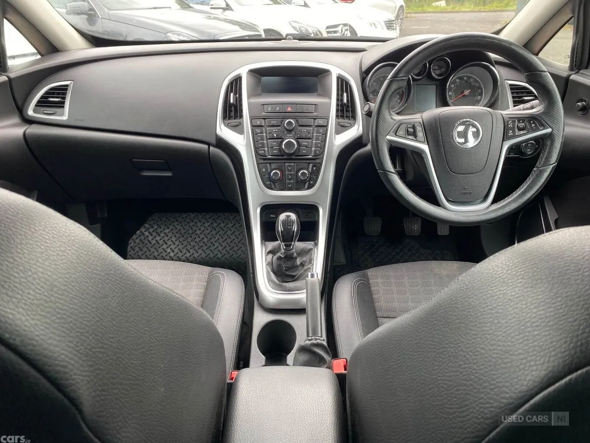 Vauxhall Other Coupe, Diesel, 2013, Red