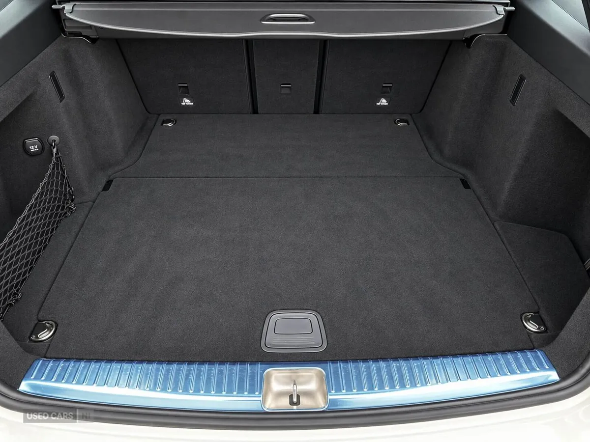 Mercedes-Benz C-Class , Petrol, 2015, White