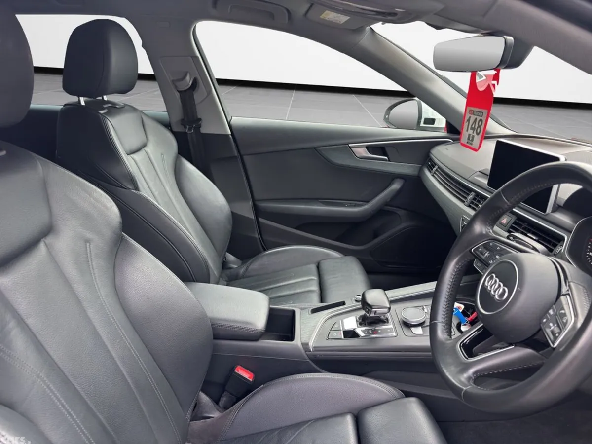 Audi A4 Estate, Petrol, 2018, White