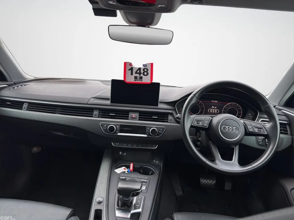 Audi A4 Estate, Petrol, 2018, White