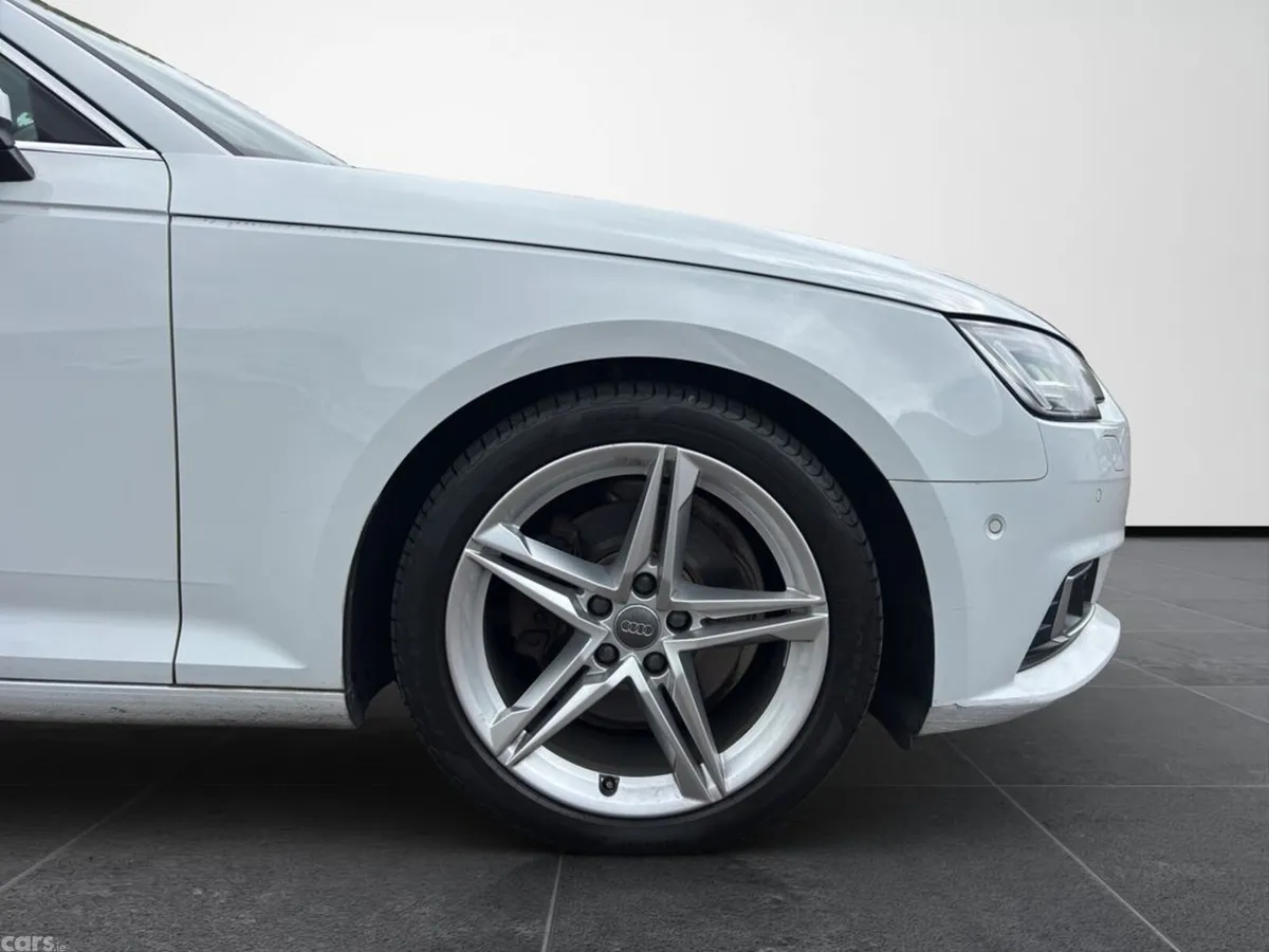 Audi A4 Estate, Petrol, 2018, White