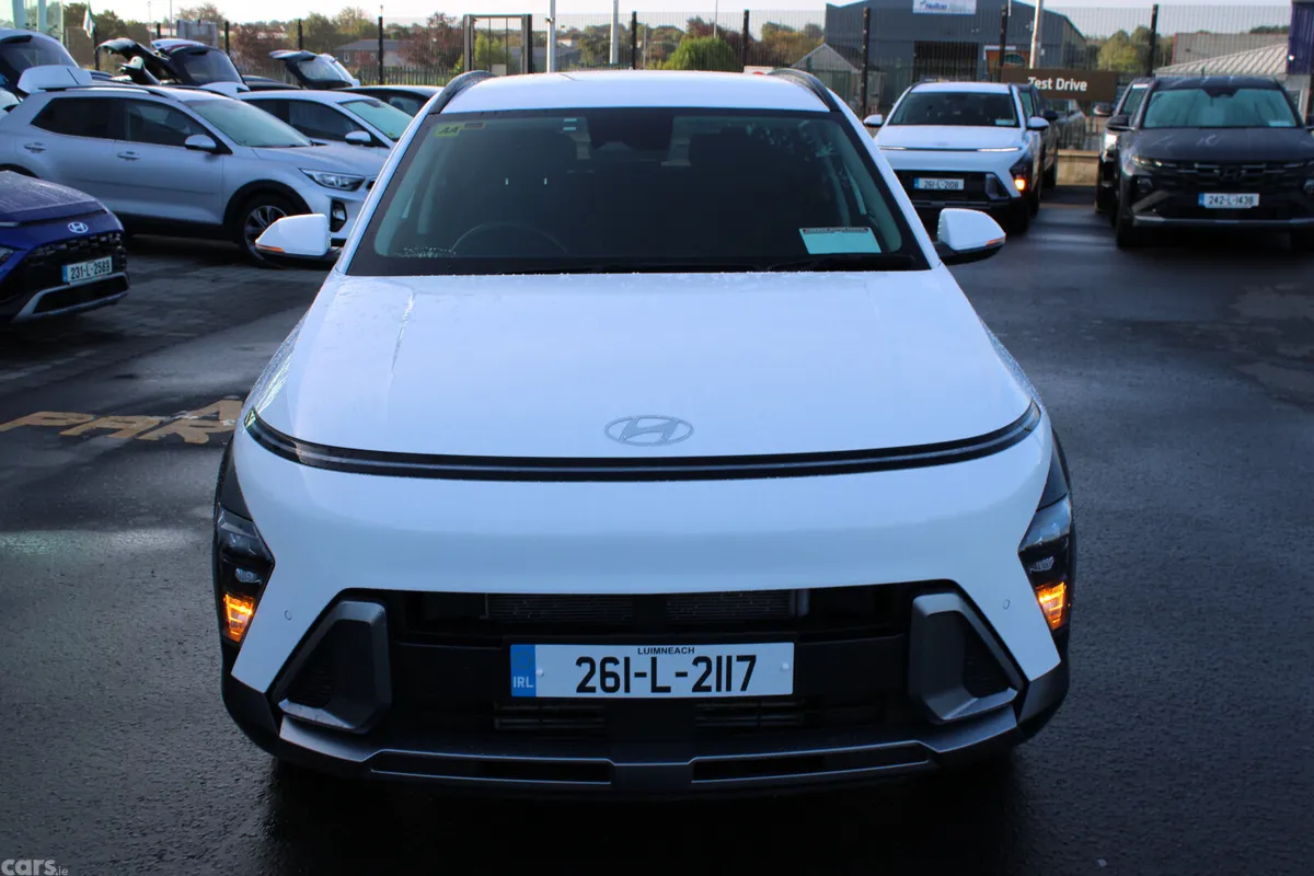 Hyundai KONA MPV, Petrol, 2026, White