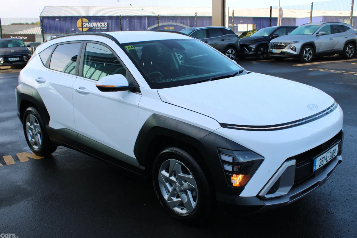 Hyundai KONA MPV, Petrol, 2026, White