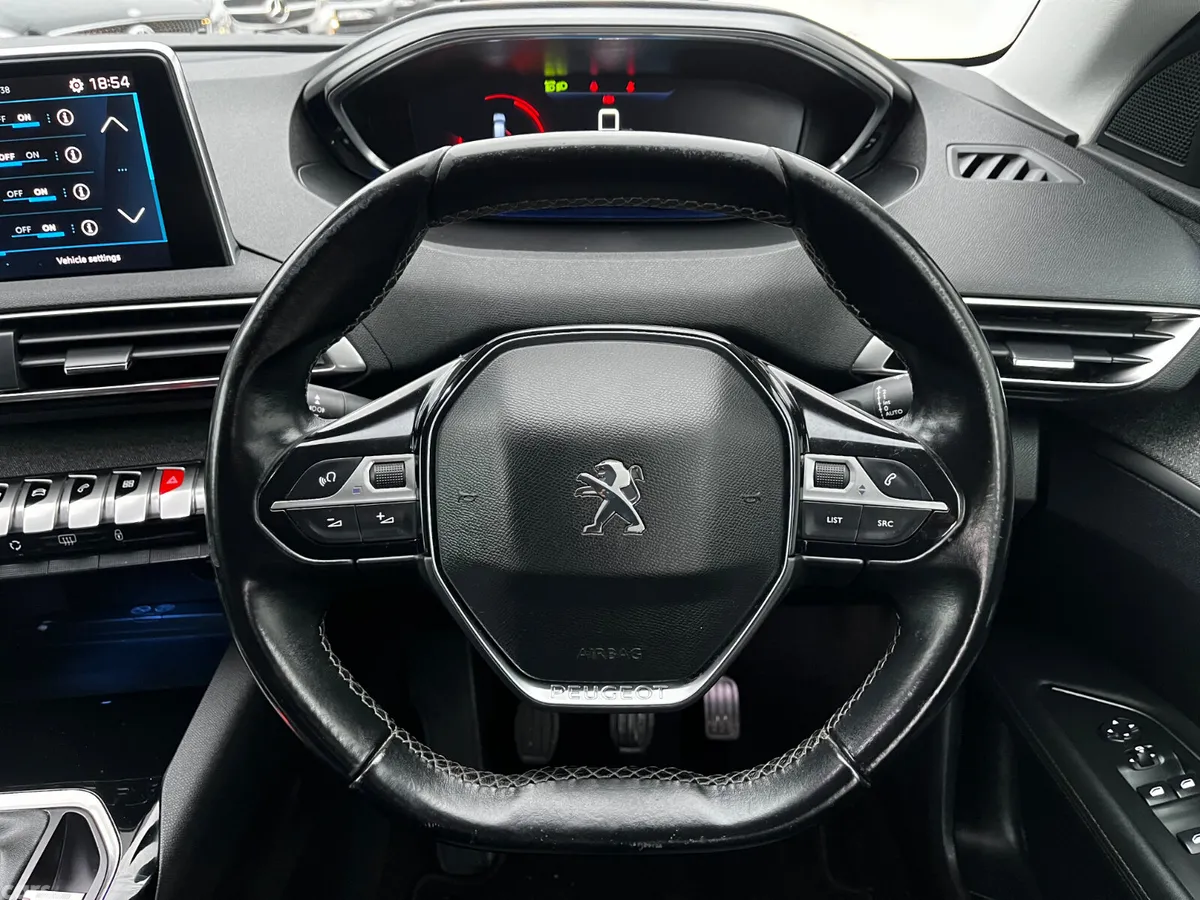 Peugeot 3008 SUV, Petrol, 2020, White