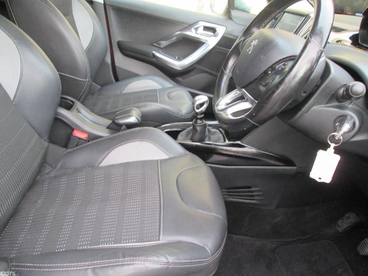 Peugeot 2008 SUV, Diesel, 2016, Red