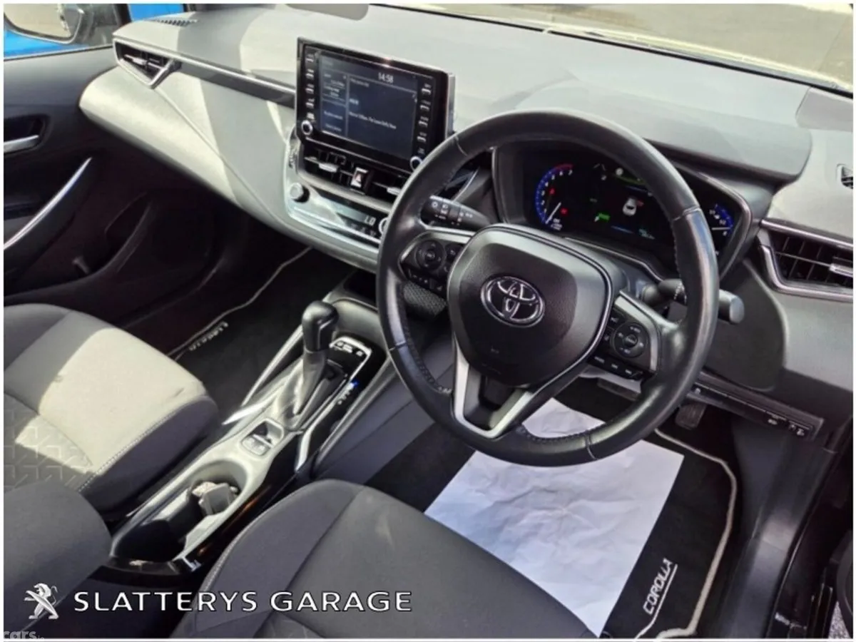 Toyota Corolla Hatchback, Petrol Hybrid, 2022, Black