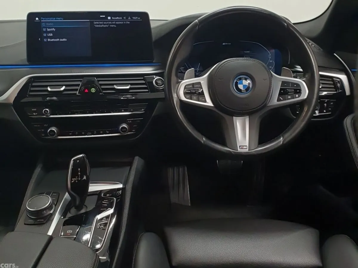 BMW 5-Series Estate, Petrol Plug-in Hybrid, 2024, Grey