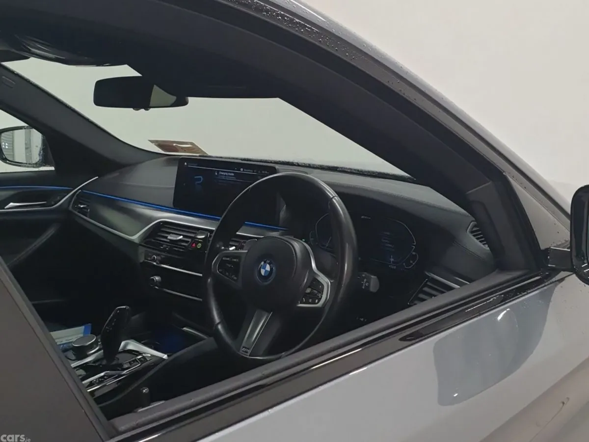 BMW 5-Series Estate, Petrol Plug-in Hybrid, 2024, Grey