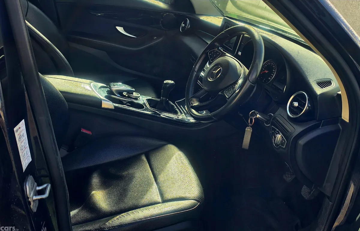 Mercedes-Benz C-Class Saloon, Diesel, 2014, Blue