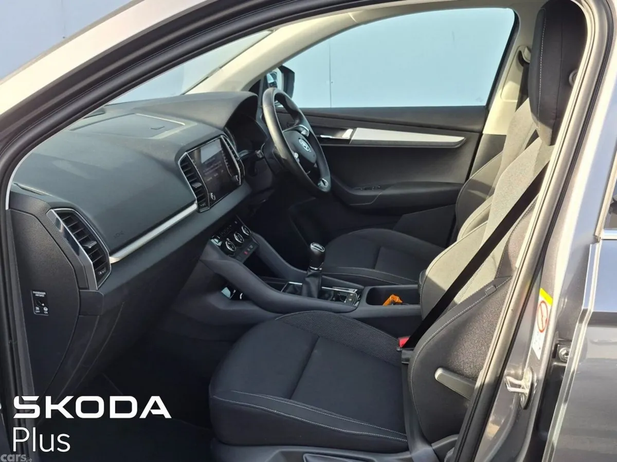 Skoda Karoq SUV, Petrol, 2023, Grey