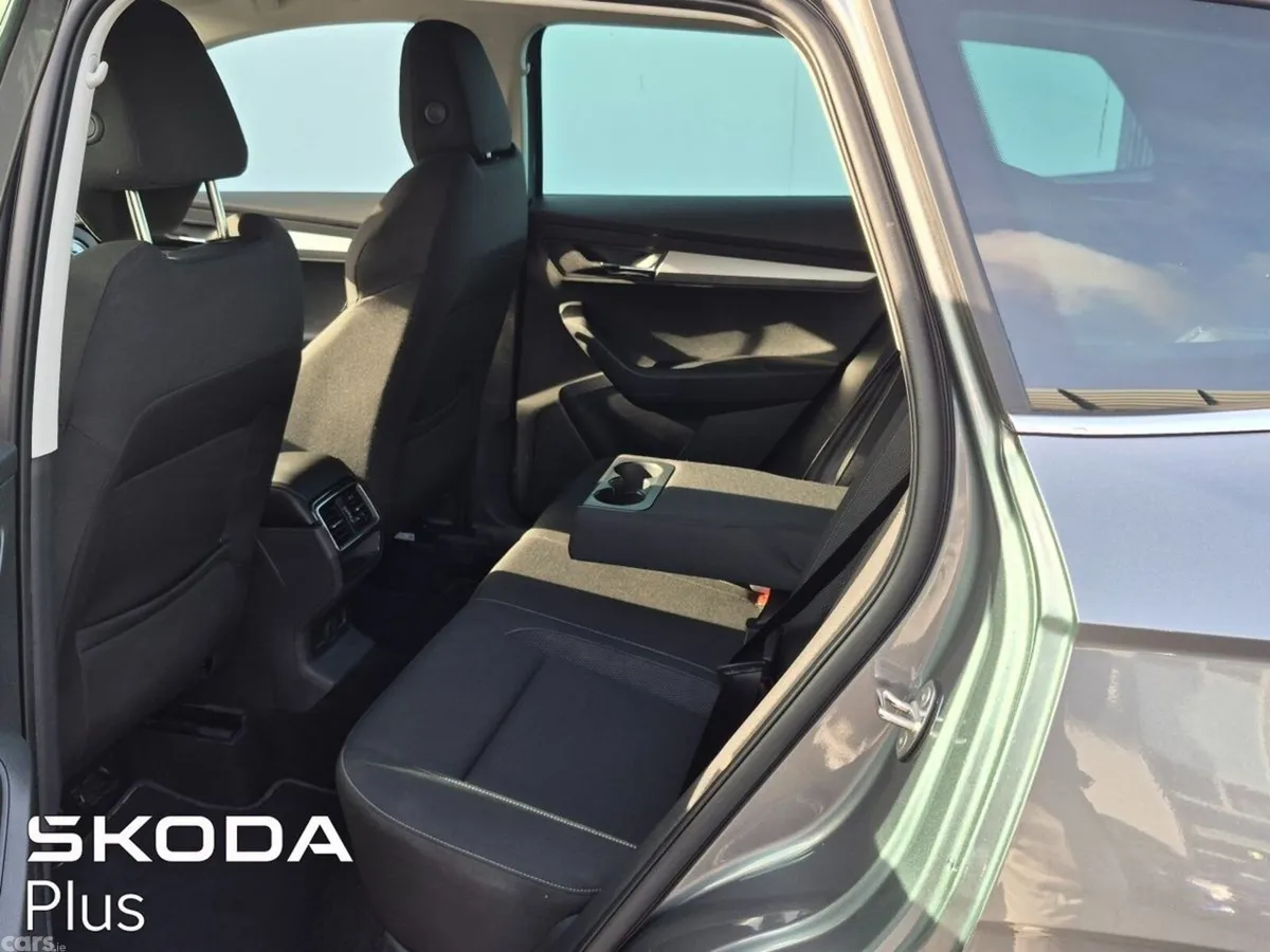 Skoda Karoq SUV, Petrol, 2023, Grey
