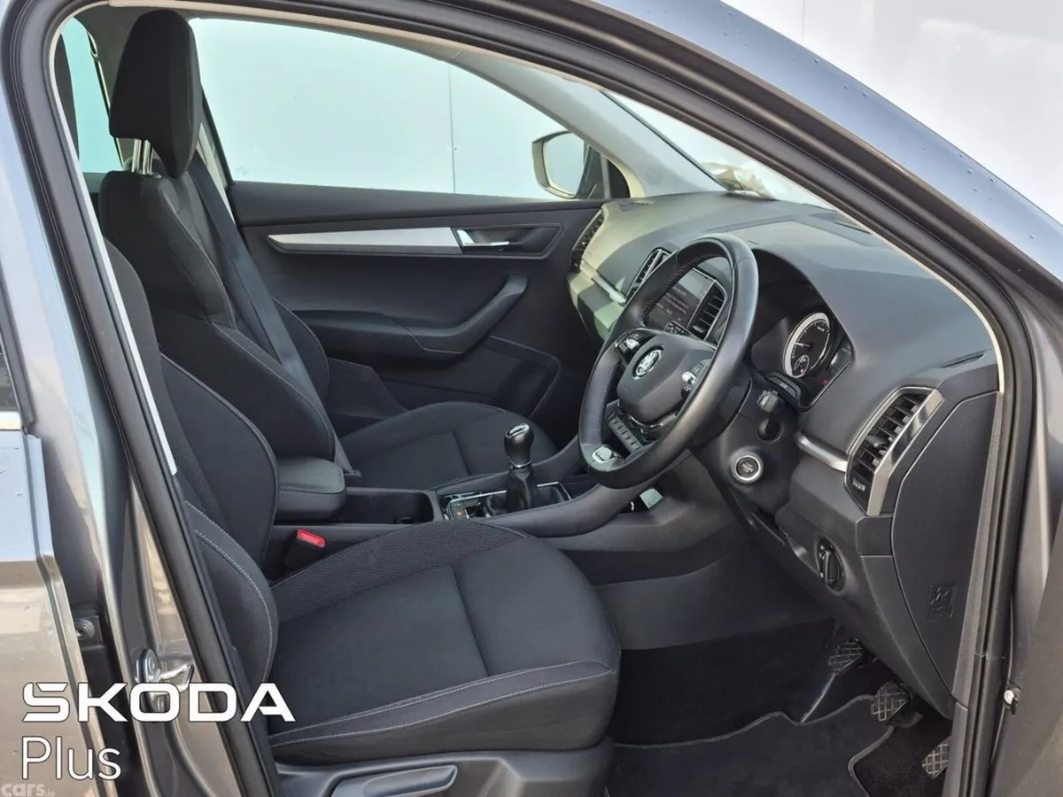 Skoda Karoq SUV, Petrol, 2023, Grey