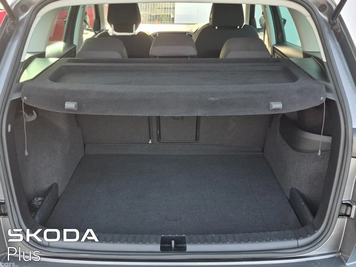 Skoda Karoq SUV, Petrol, 2023, Grey