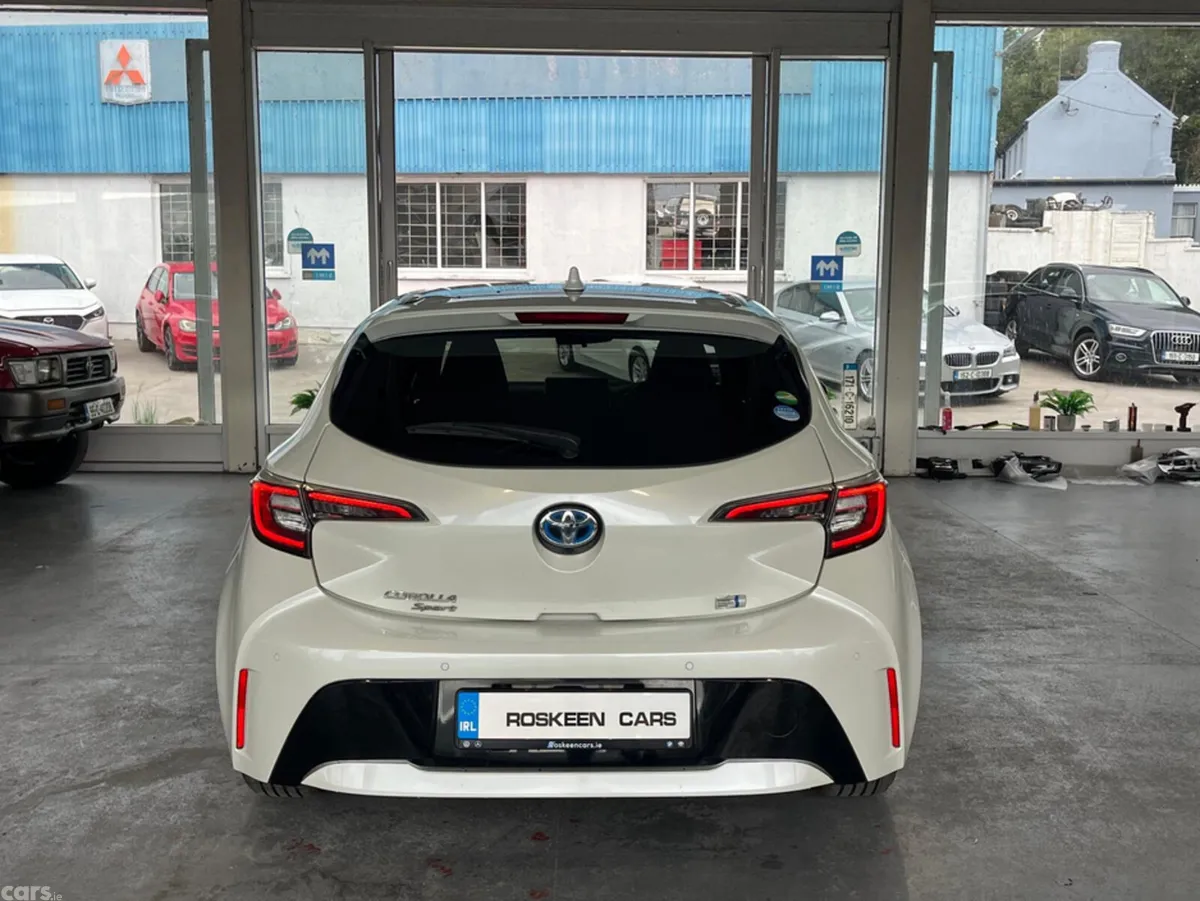 Toyota Corolla Hatchback, Petrol Hybrid, 2019, White
