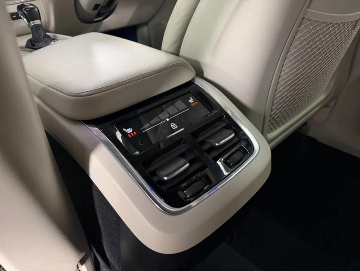 Volvo XC60 SUV, Diesel, 2018, Silver