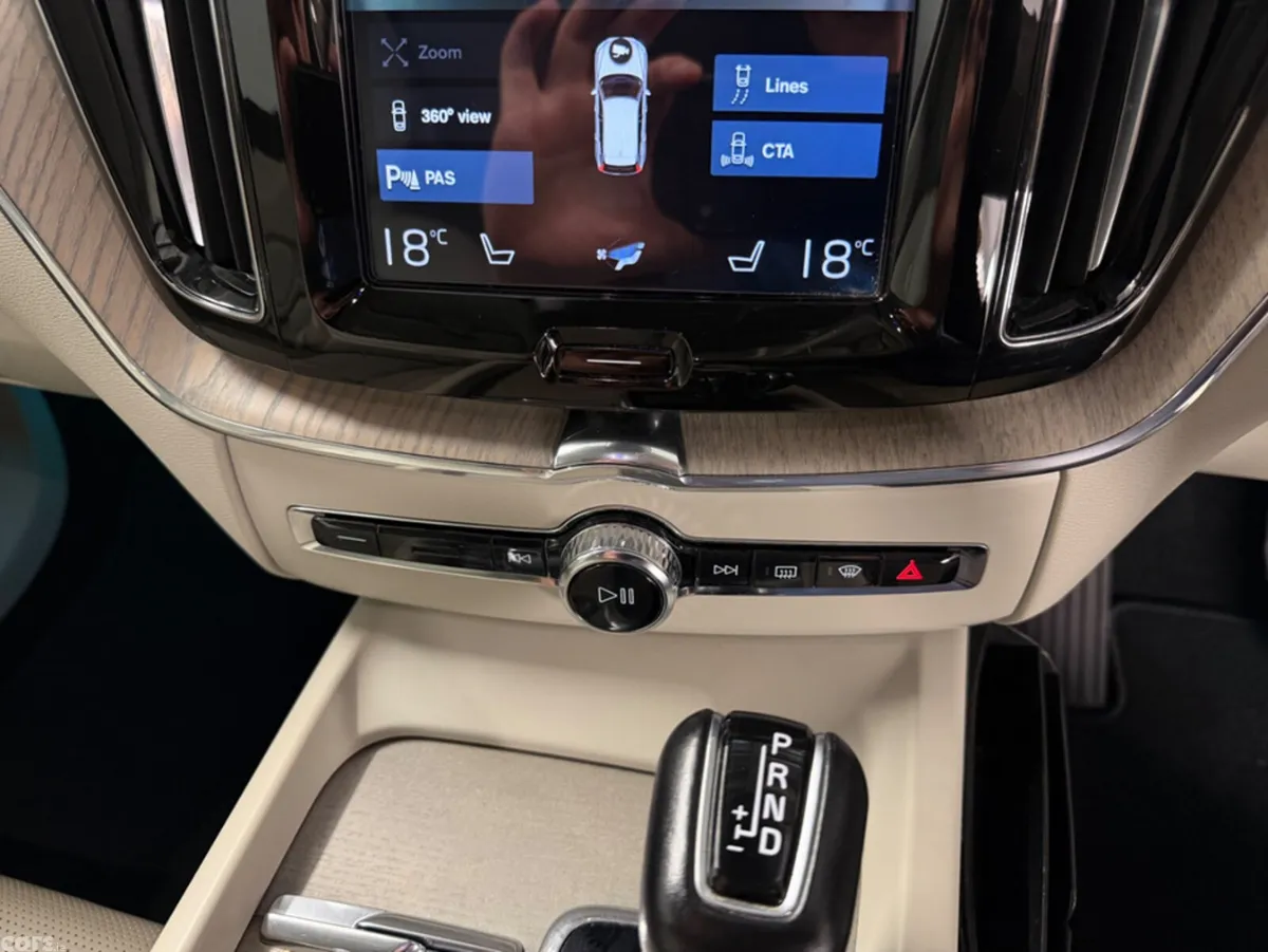 Volvo XC60 SUV, Diesel, 2018, Silver