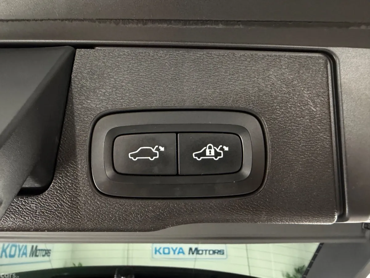 Volvo XC60 SUV, Diesel, 2018, Silver