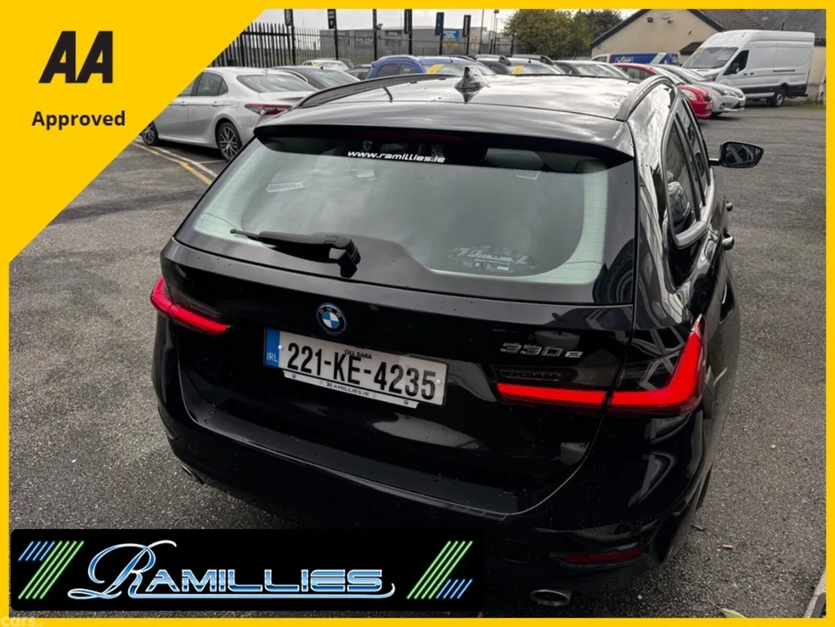 BMW 3-Series Estate, Petrol Plug-in Hybrid, 2022, Black