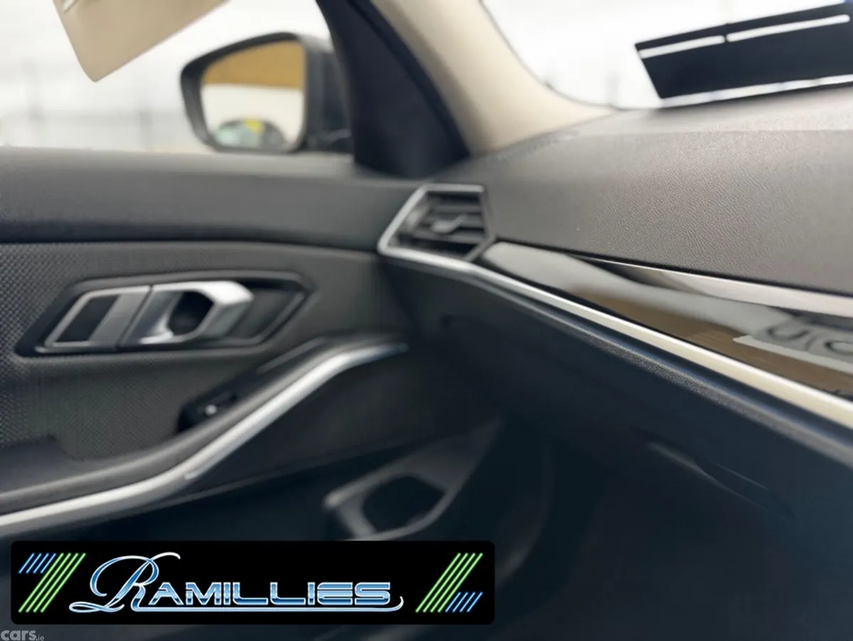BMW 3-Series Estate, Petrol Plug-in Hybrid, 2022, Black