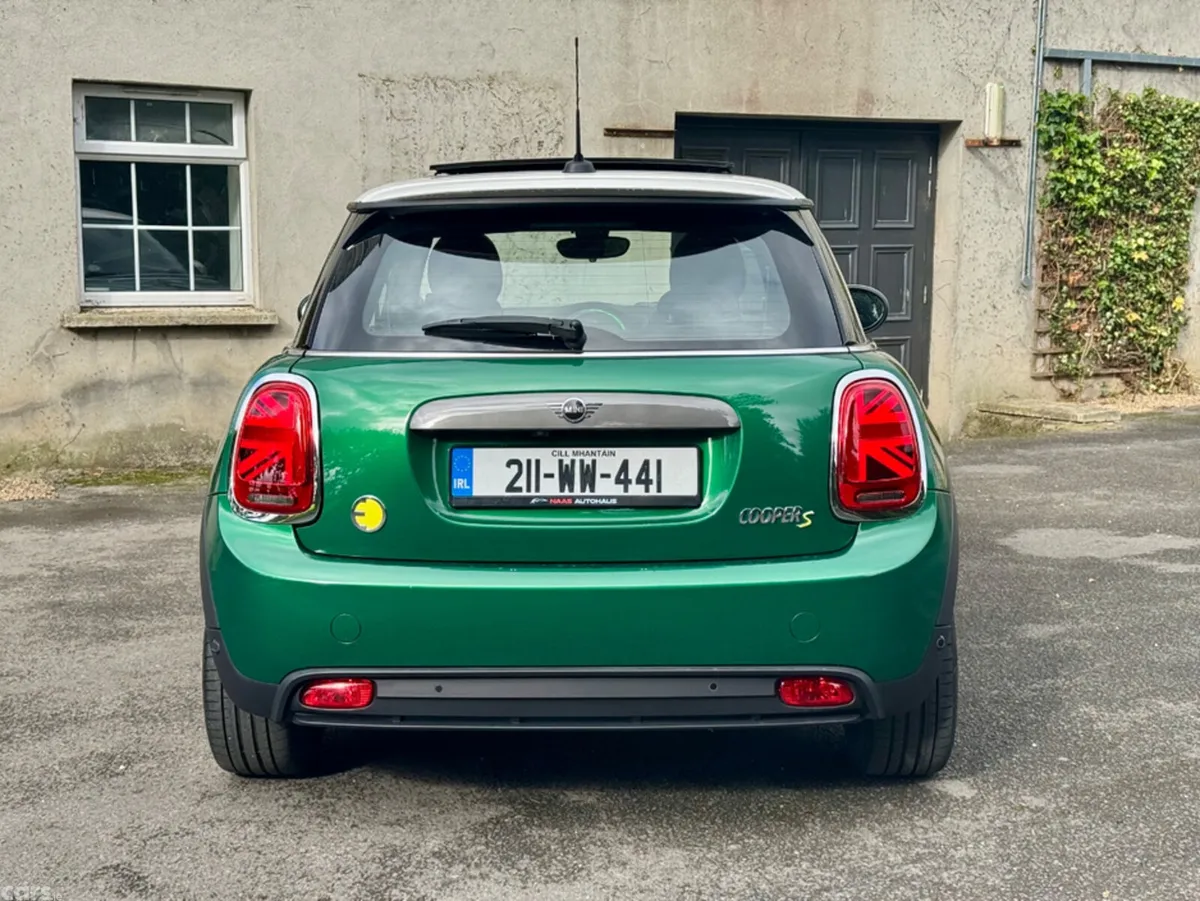 Mini Cooper Hatchback, Electric, 2021, Green