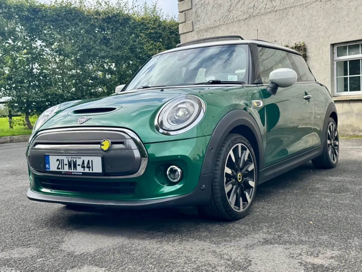 Mini Cooper Hatchback, Electric, 2021, Green