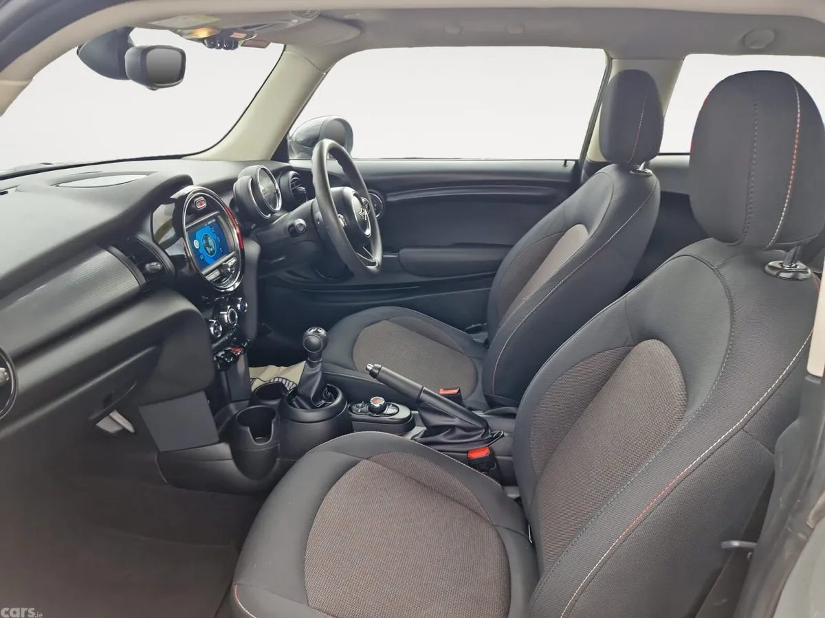 Mini Cooper Hatchback, Petrol, 2019, Grey