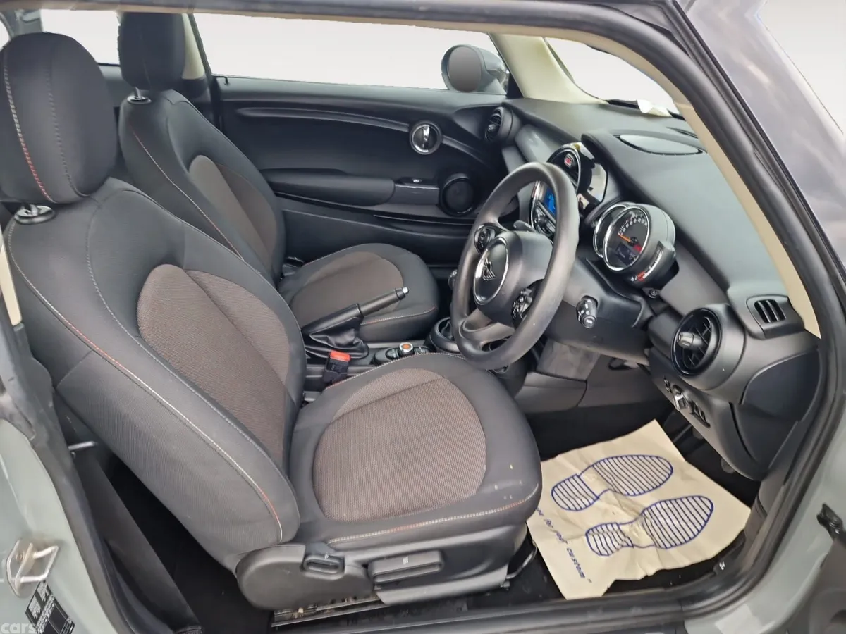 Mini Cooper Hatchback, Petrol, 2019, Grey