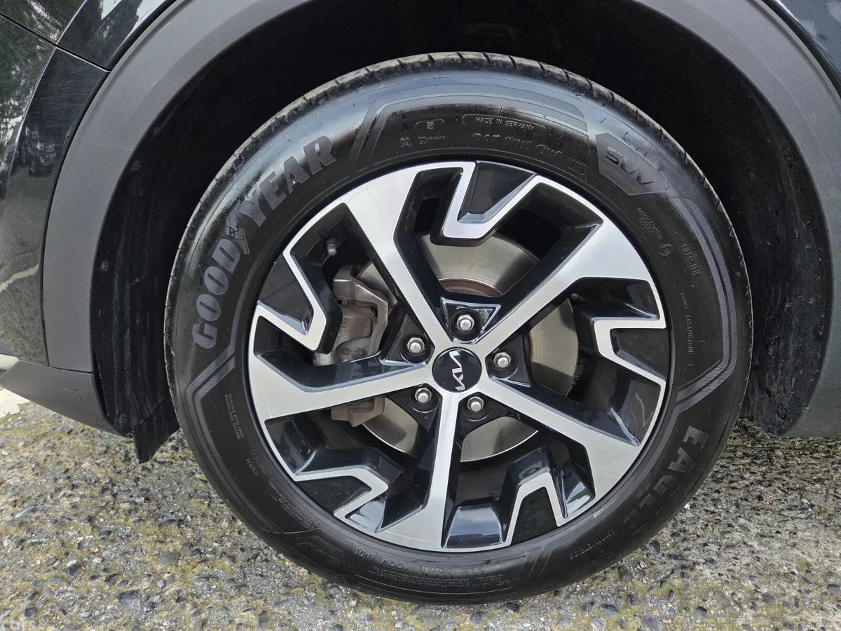 Kia Sportage SUV, Diesel Hybrid, 2023, Black