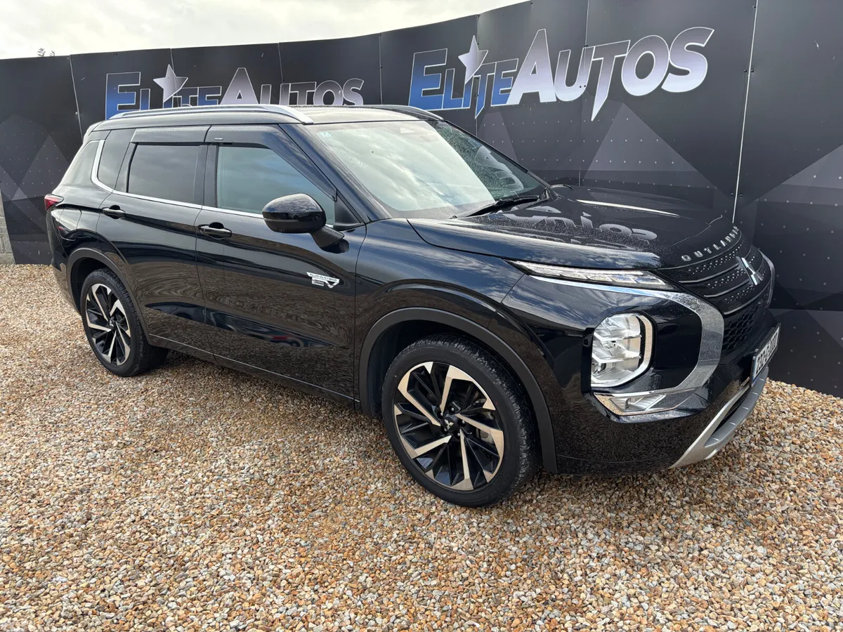 Mitsubishi Outlander SUV, Petrol Plug-in Hybrid, 2023, Black
