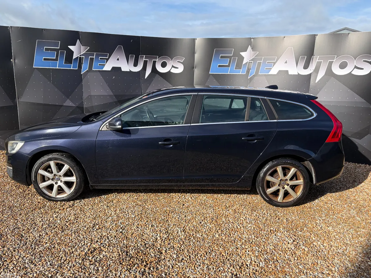 Volvo V60 Estate, Diesel, 2017, Blue