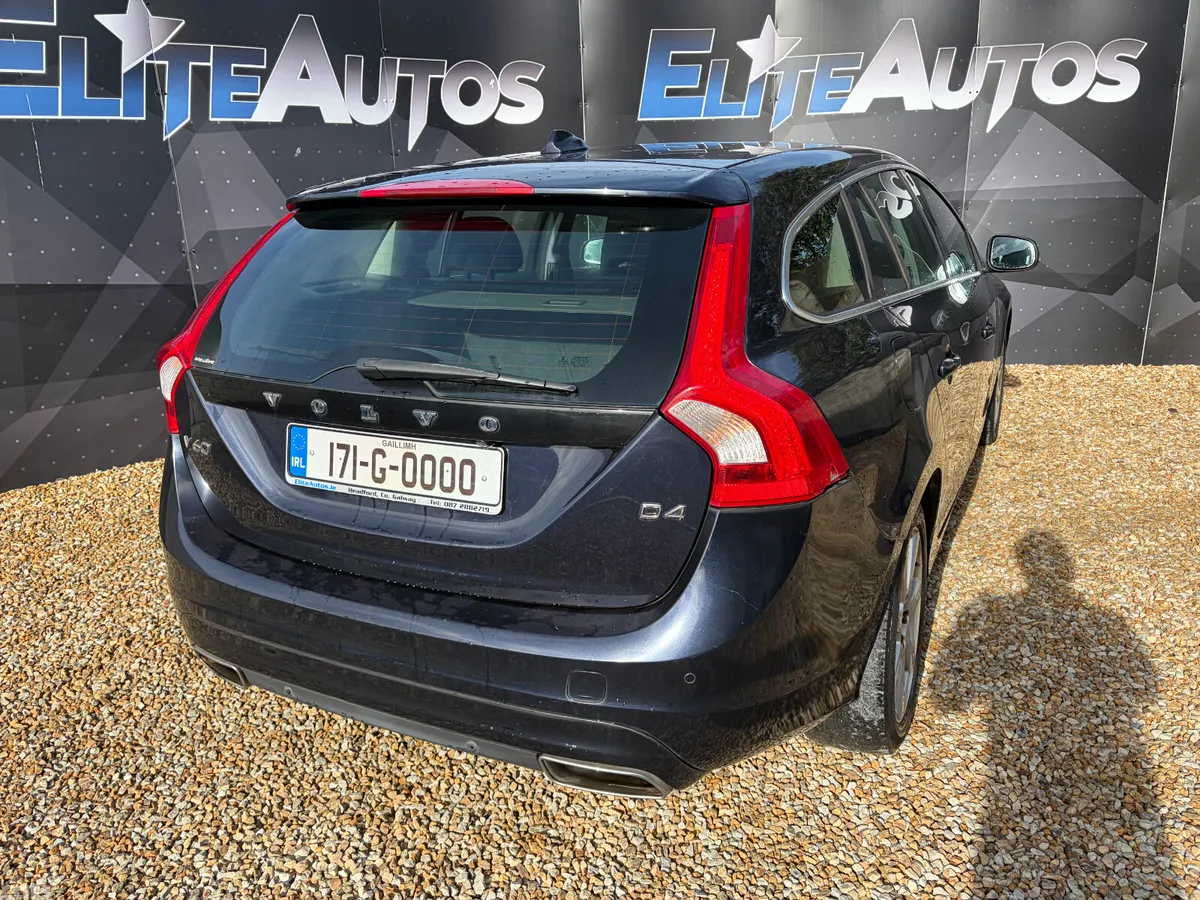 Volvo V60 Estate, Diesel, 2017, Blue