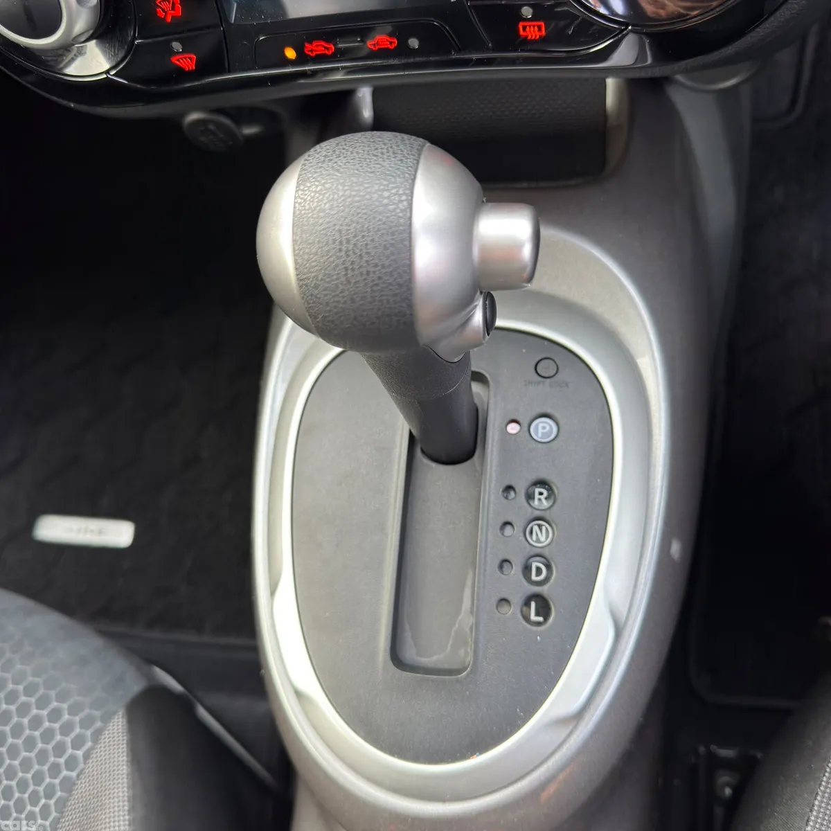 Nissan Juke SUV, Petrol, 2017, Grey
