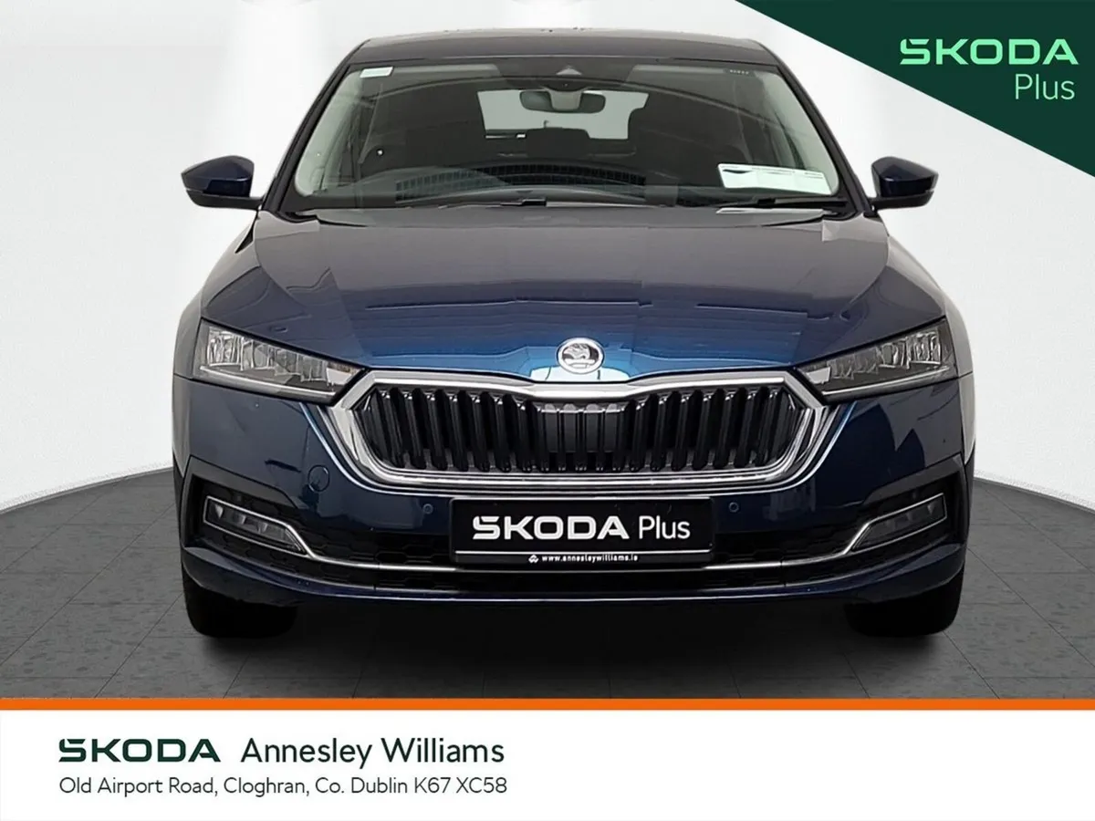 Skoda Octavia Saloon, Diesel, 2024, Blue