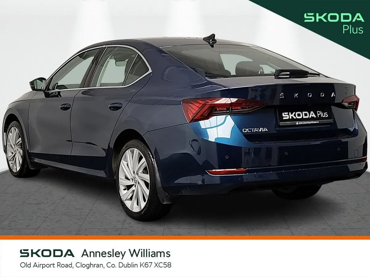 Skoda Octavia Saloon, Diesel, 2024, Blue