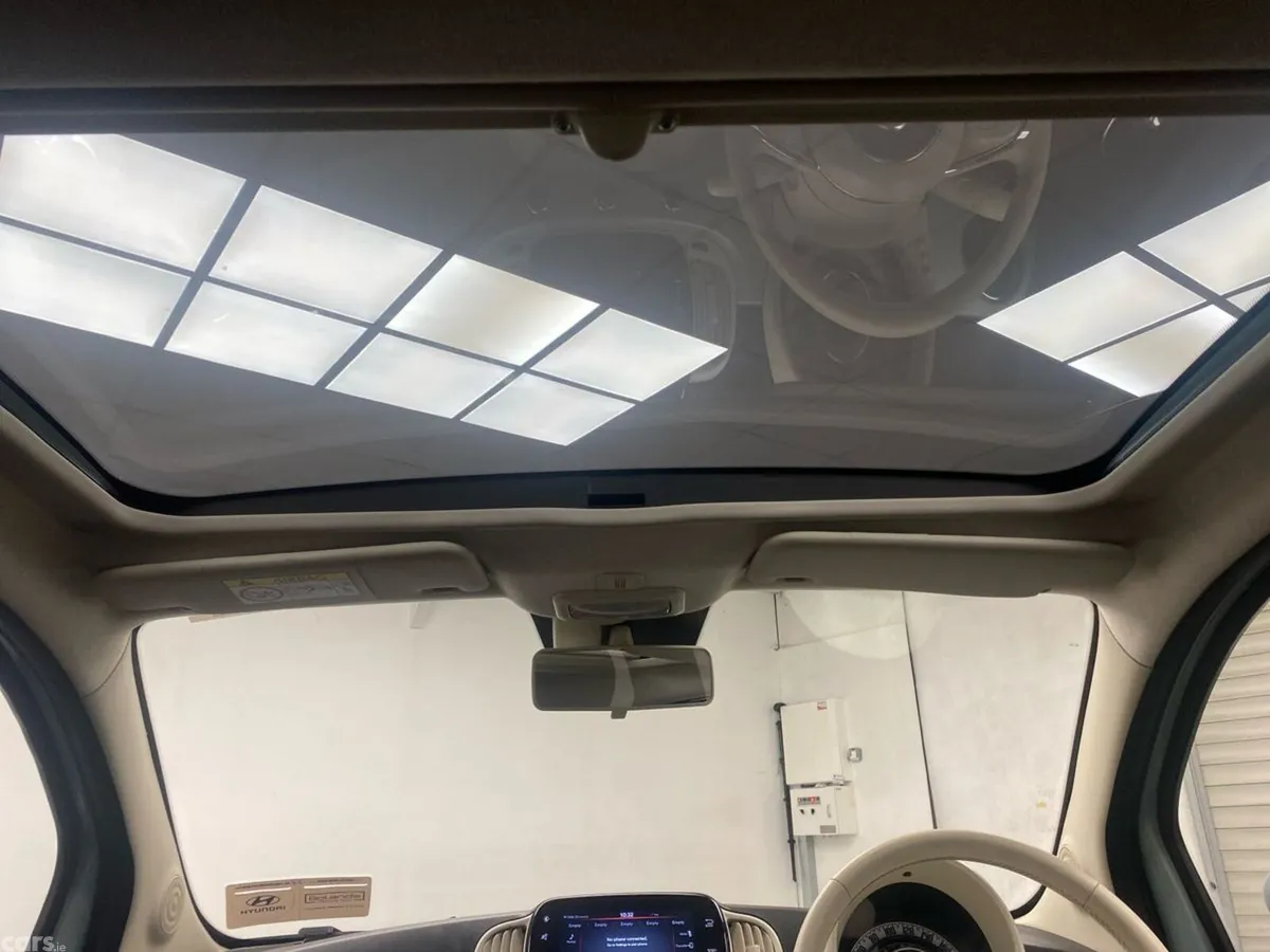 Fiat 500 Hatchback, Petrol, 2023, Green