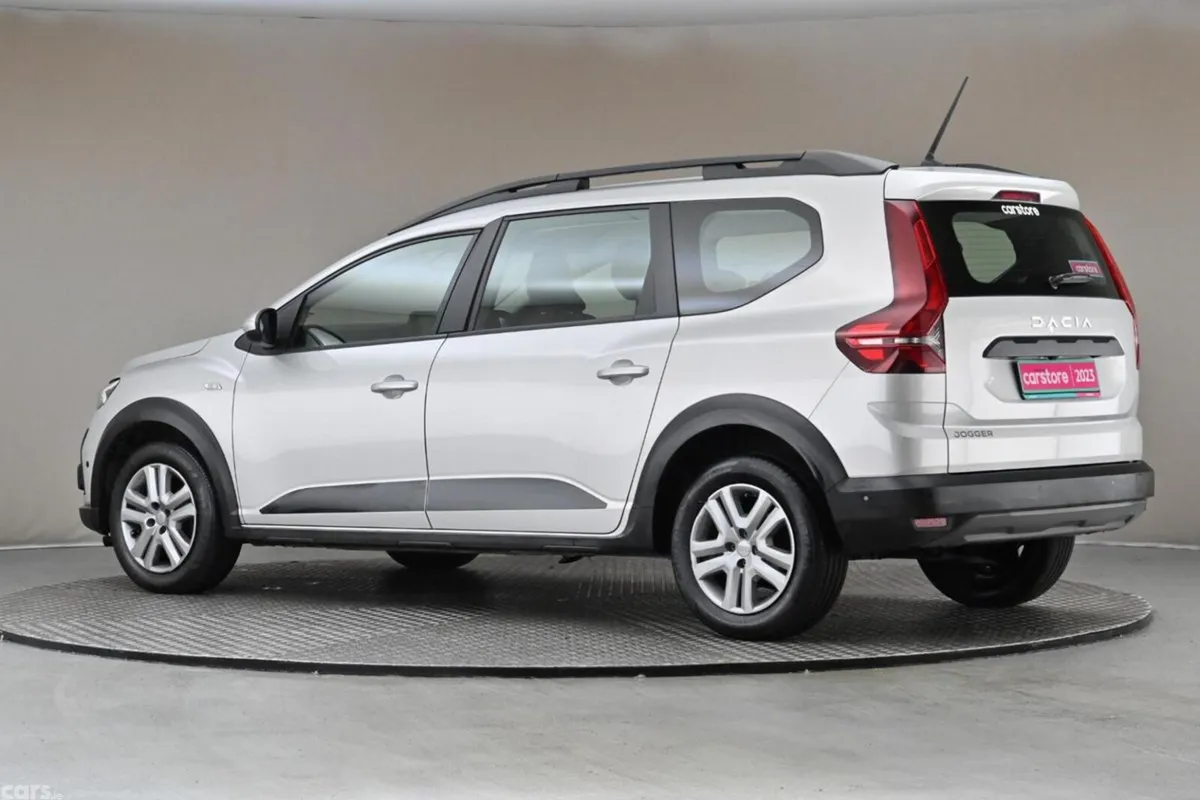 Dacia Jogger MPV, Petrol, 2023, Grey