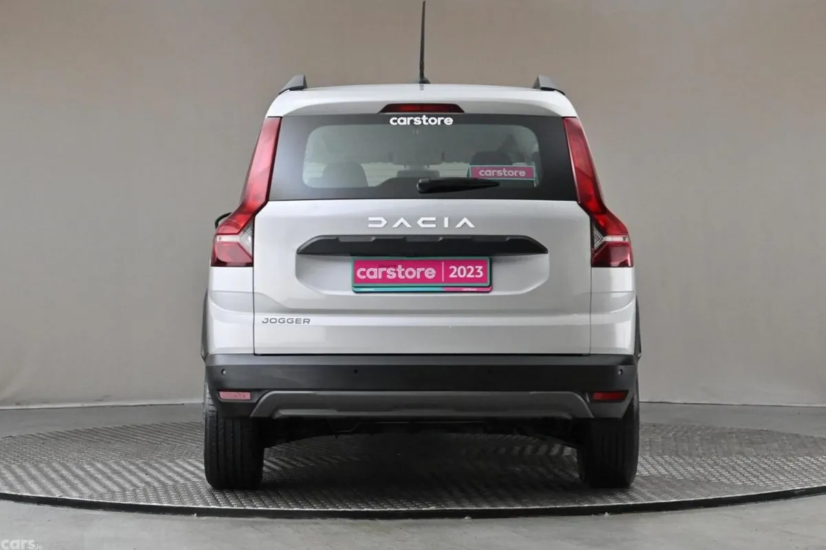 Dacia Jogger MPV, Petrol, 2023, Grey