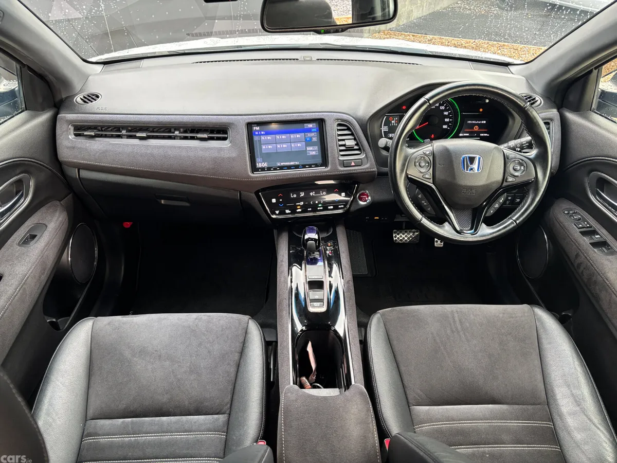 Honda Vezel Hatchback, Petrol Hybrid, 2016, White
