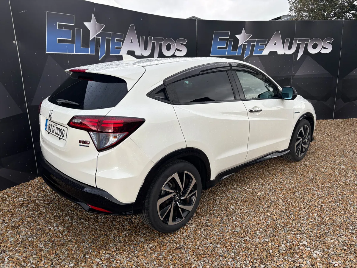 Honda Vezel Hatchback, Petrol Hybrid, 2016, White