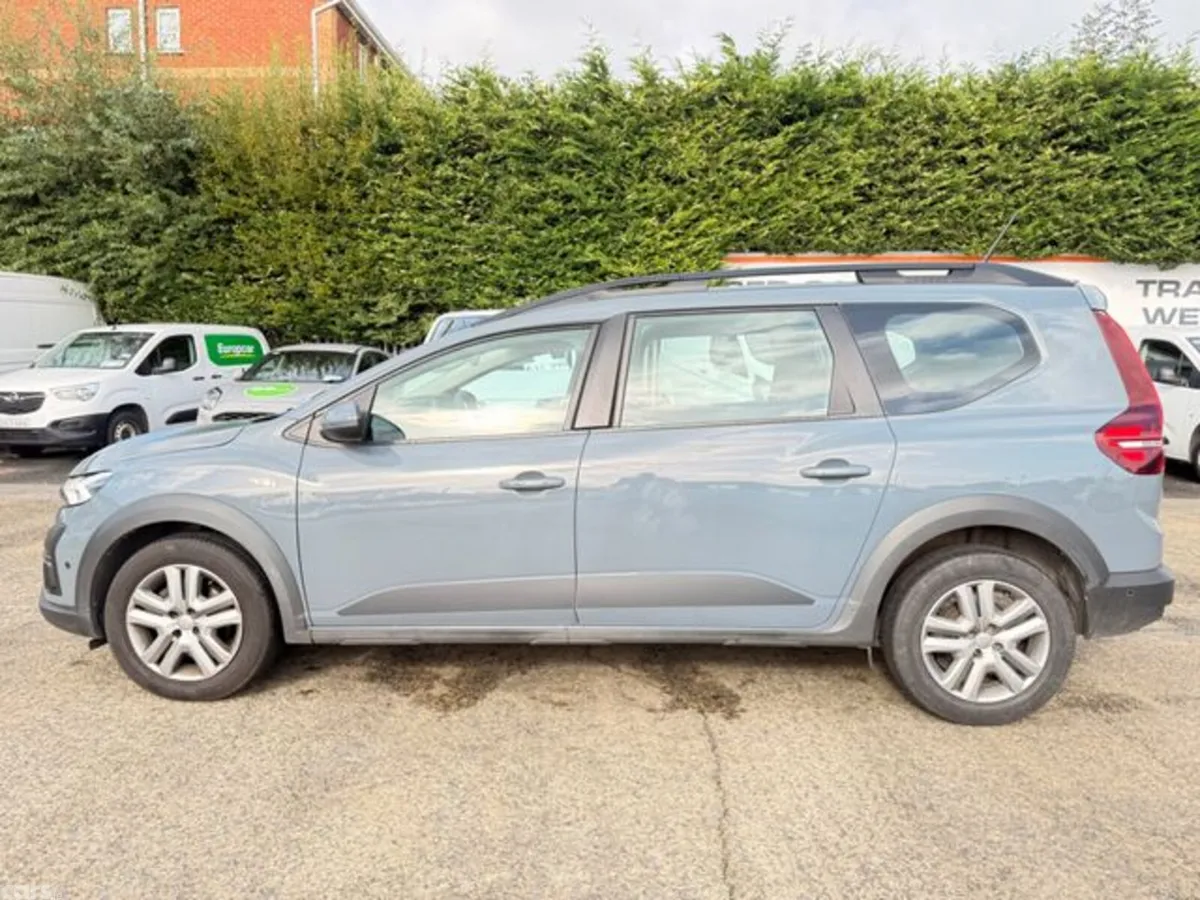Dacia Jogger MPV, Petrol, 2023, Grey