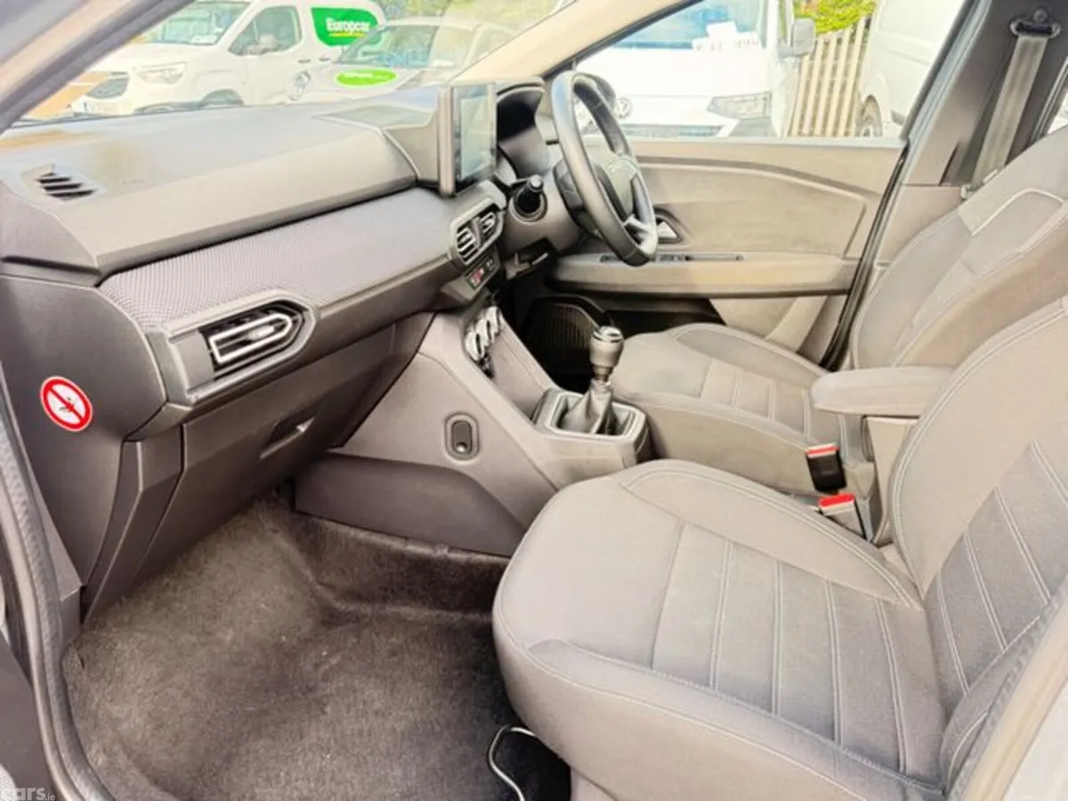 Dacia Jogger MPV, Petrol, 2023, Grey