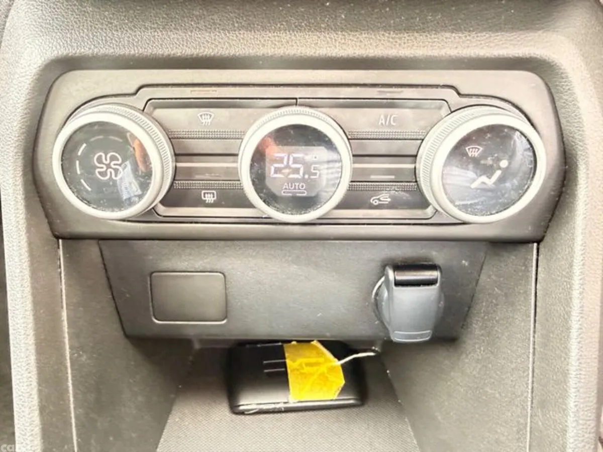 Dacia Jogger MPV, Petrol, 2023, Grey