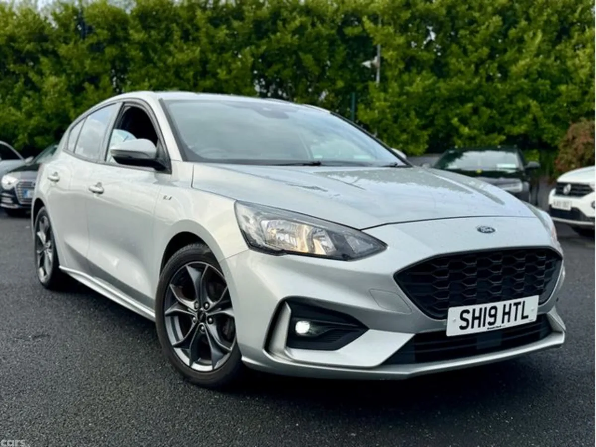 Ford Focus Hatchback, Diesel, 2019, Silver